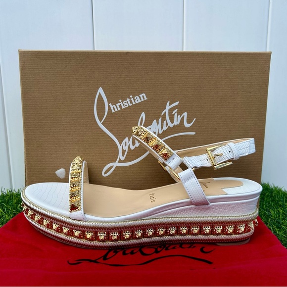 CHRISTIAN LOUBOUTIN PYRACLOU 60 FLATFORM SANDALS WHITE LEATHER GOLD STUDS SZ 39 - Picture 11 of 15